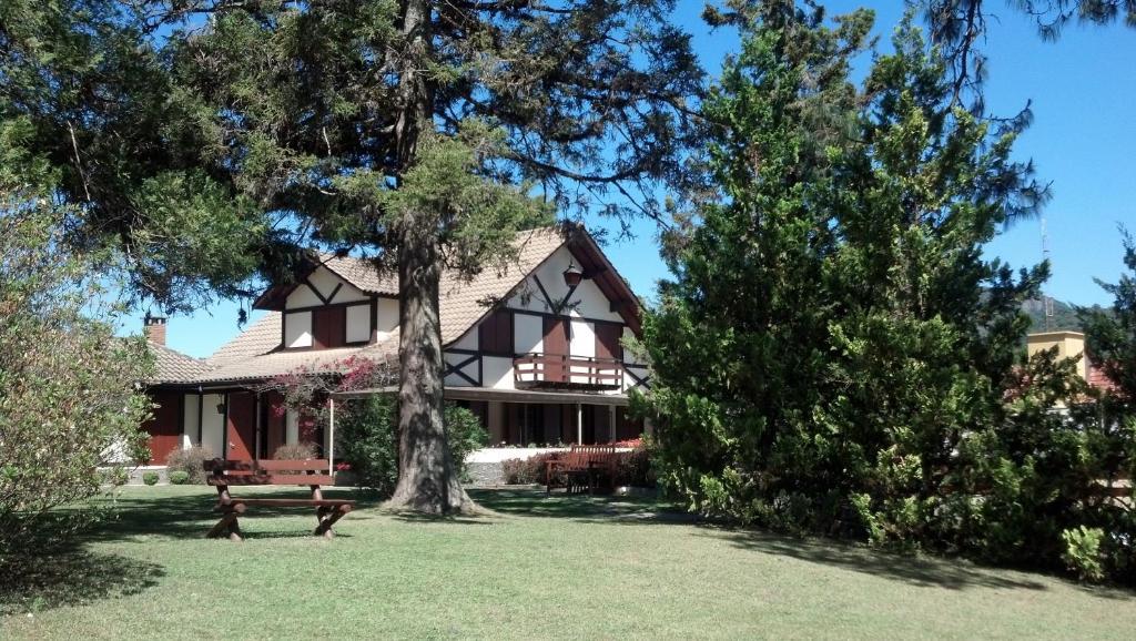 Esquilo Estalagem Monte Verde (Minas Gerais)